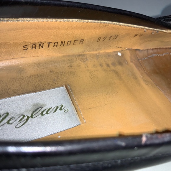 Mezlan Santander Kiltie & Tassel Loafers Size 9.5 Black Leather classic main image 4